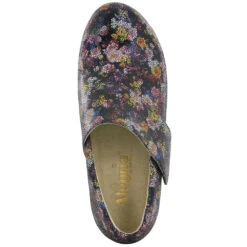 Qin In Garland Print 9 Qin In Garland Print -Dansko Shop 689 3 f4a4c236 83e2 4dfb 8c0f 93dfda392de7