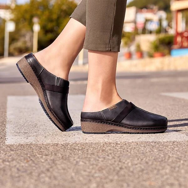 Pikolinos Granada W0W-3590C1 Clog Black (Women's) 5 Pikolinos Granada W0W-3590C1 Clog Black (Women's) - Image 3