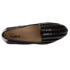 Trotters Liz III Slip-On Black/Black Patent (Women's) -Dansko Shop Blk 9 84d748df 8990 44bc a2ba 9ccdfe47337b