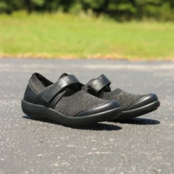 Alegria Dinamo Mary Jane Shoe Black Multi (Women's) -Dansko Shop DMO5006 2