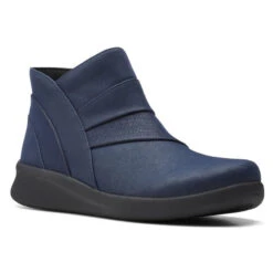 Clarks Sillian 2.0 Rise Bootie Navy (Women's)