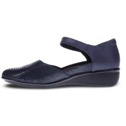 Revere Osaka Navy Lizard Mary Jane Shoe (Women's) 9 Revere Osaka Navy Lizard Mary Jane Shoe (Women's) -Dansko Shop OSAKANAVYLI 2