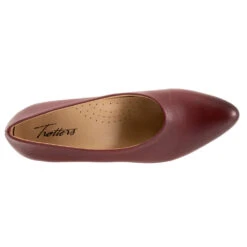 Trotters Kimber Kitten Heel Dark Red Leather (Women's) 17 Trotters Kimber Kitten Heel Dark Red Leather (Women's) -Dansko Shop Rd 9