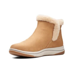 Clarks Breeze Fur Bootie Tan (Women's) -Dansko Shop Tan 4 62f8ba40 05dc 4f4a 85d4 f7105f8b3a0d