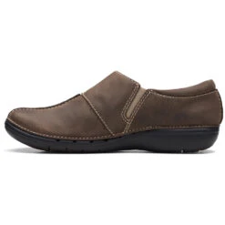Clarks Un Loop Ave Slip-On Taupe Leather (Women's) -Dansko Shop Tau 5 7732caab 4f71 4a2e a718 a55e9785f864