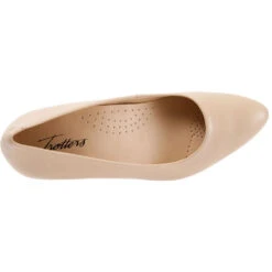 Trotters Kiera Heel Nude Leather (Women's) -Dansko Shop Trot.Kie .4