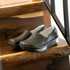 Alegria Debra Sail Away Slip-On Clog (Women's) 13 Alegria Debra Sail Away Slip-On Clog (Women's) -Dansko Shop Untitleddesign 1 b398eeaa a724 4efb b562 69123923e7a1