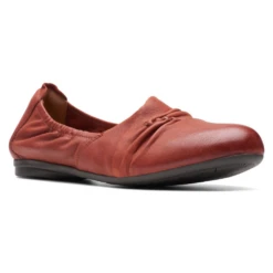Clarks Rena Way Chestnut Leather Slip-On (Women's)