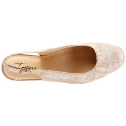 Trotters Lenore Sand Beige Multi Leather (Women's) -Dansko Shop sand 6
